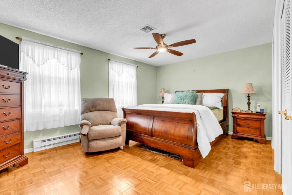 194 Madison Lane Monroe, NJ 08831