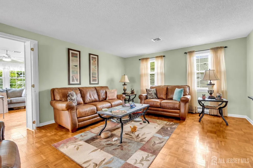 194 Madison Lane Monroe, NJ 08831