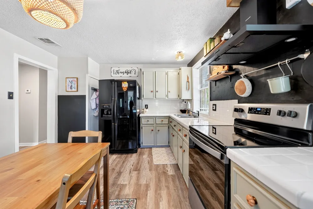 810 Edna Street Athens, TX 75751