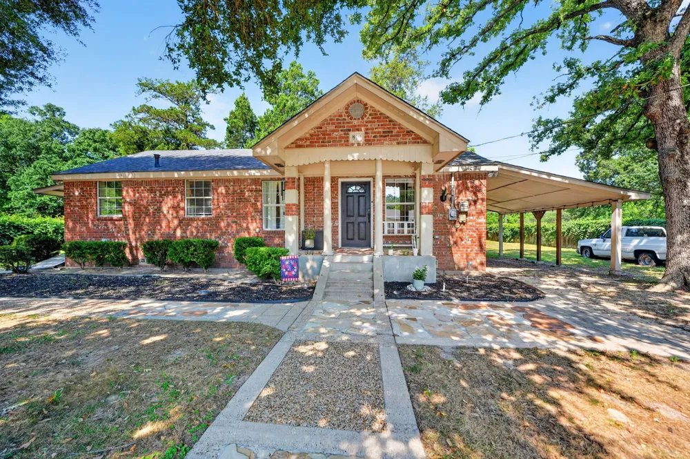 810 Edna Street Athens, TX 75751