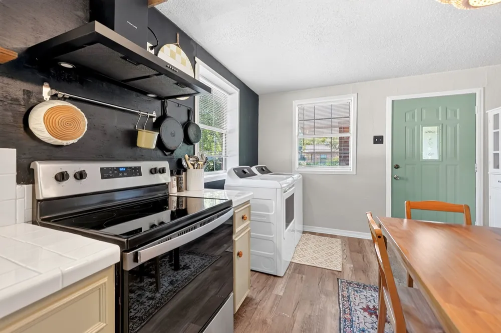 810 Edna Street Athens, TX 75751