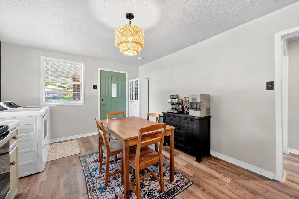 810 Edna Street Athens, TX 75751