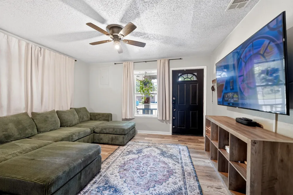 810 Edna Street Athens, TX 75751