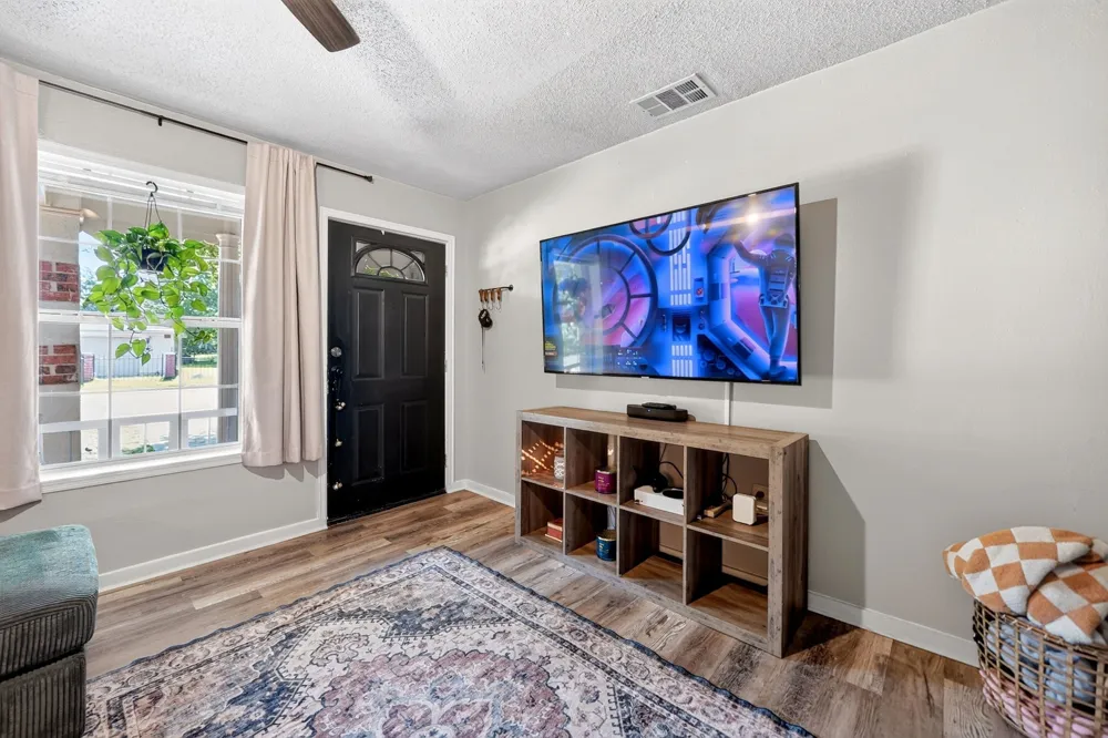 810 Edna Street Athens, TX 75751