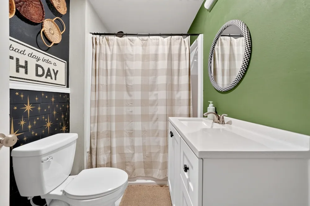 810 Edna Street Athens, TX 75751