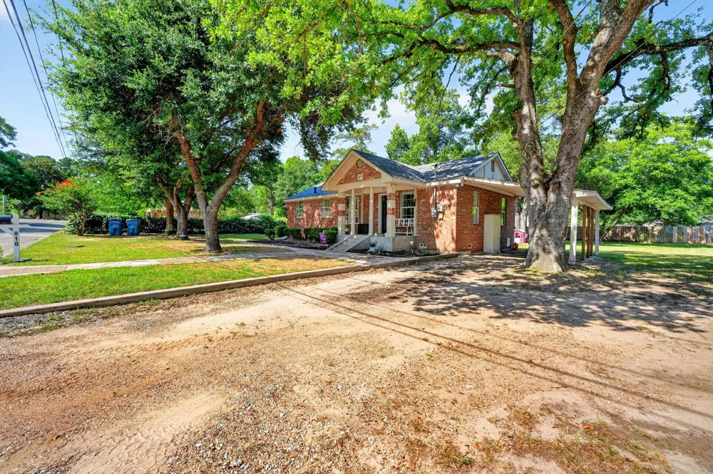810 Edna Street Athens, TX 75751