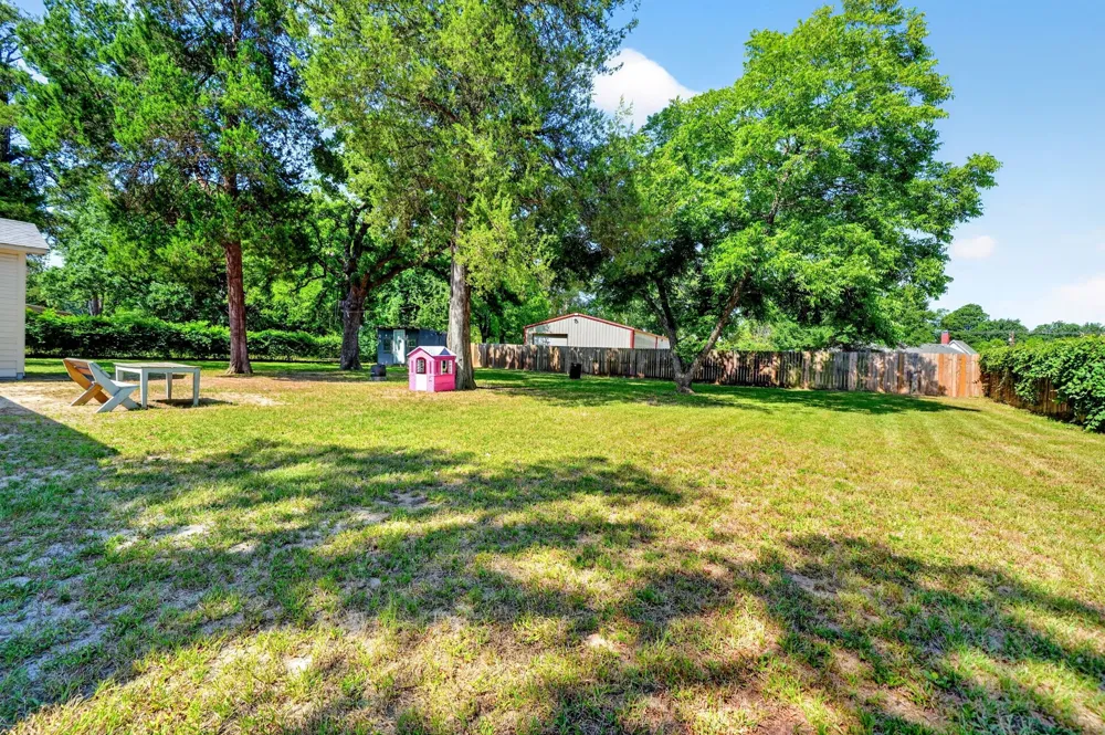 810 Edna Street Athens, TX 75751