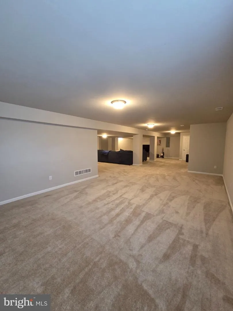31 WAVYLEAF DRIVE Smyrna, DE 19977