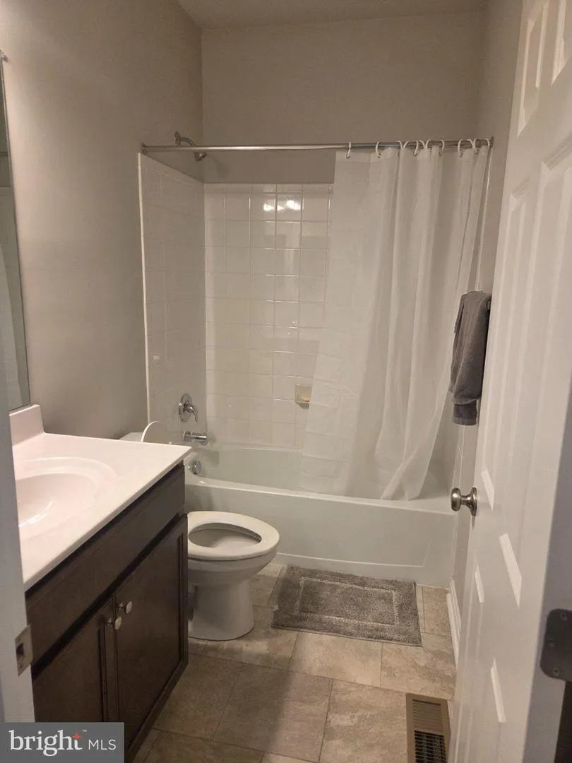 31 WAVYLEAF DRIVE Smyrna, DE 19977