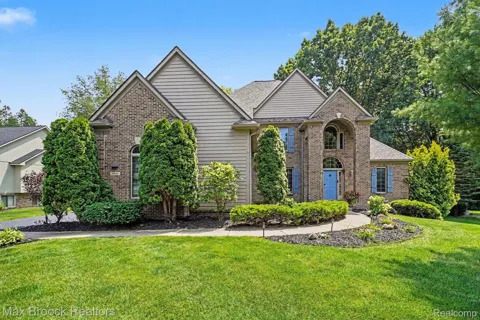 9843 Oak Valley Drive