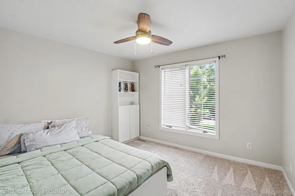 9843 Oak Valley Drive Springfield Charter Township, MI 48348