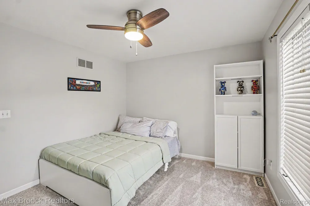 9843 Oak Valley Drive Springfield Charter Township, MI 48348