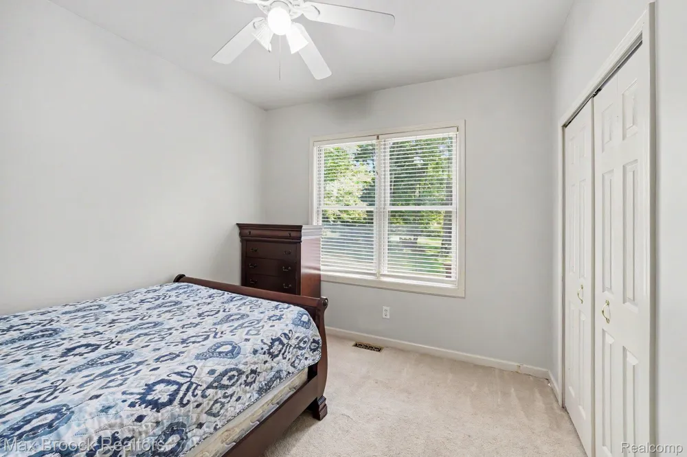 9843 Oak Valley Drive Springfield Charter Township, MI 48348