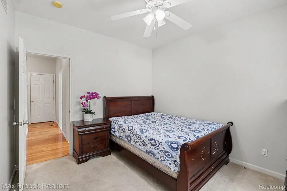 9843 Oak Valley Drive Springfield Charter Township, MI 48348