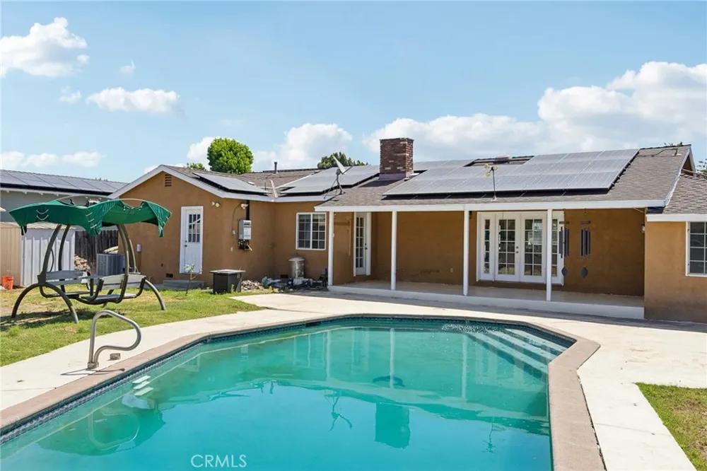 759 S Briargate Covina, CA 91723