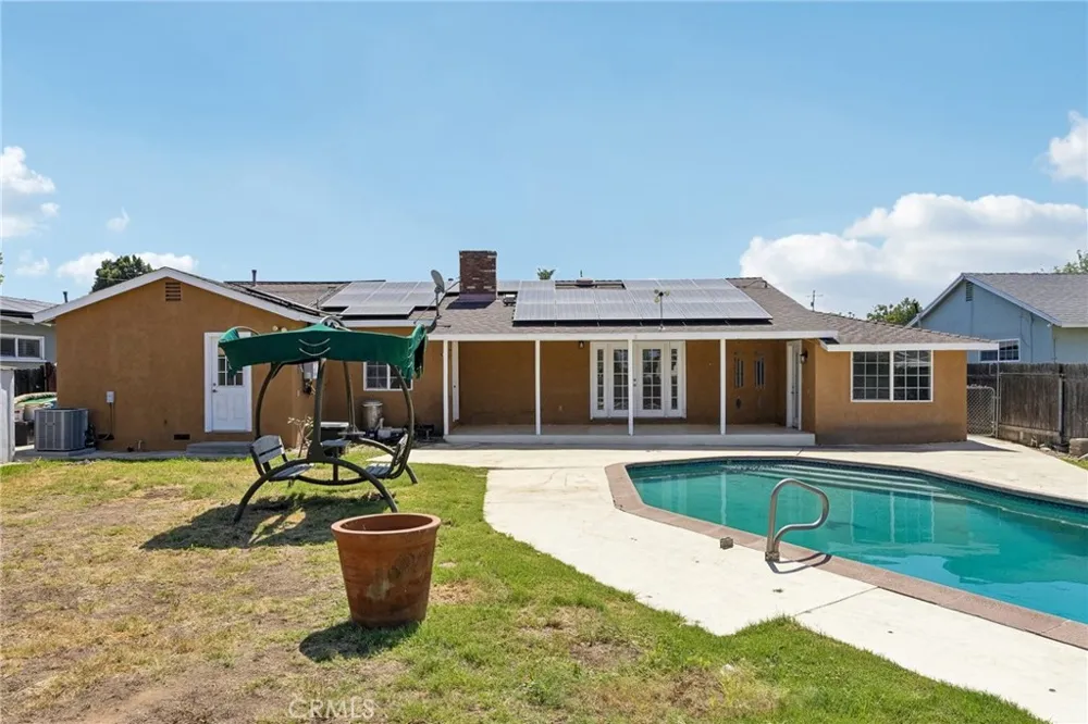 759 S Briargate Covina, CA 91723