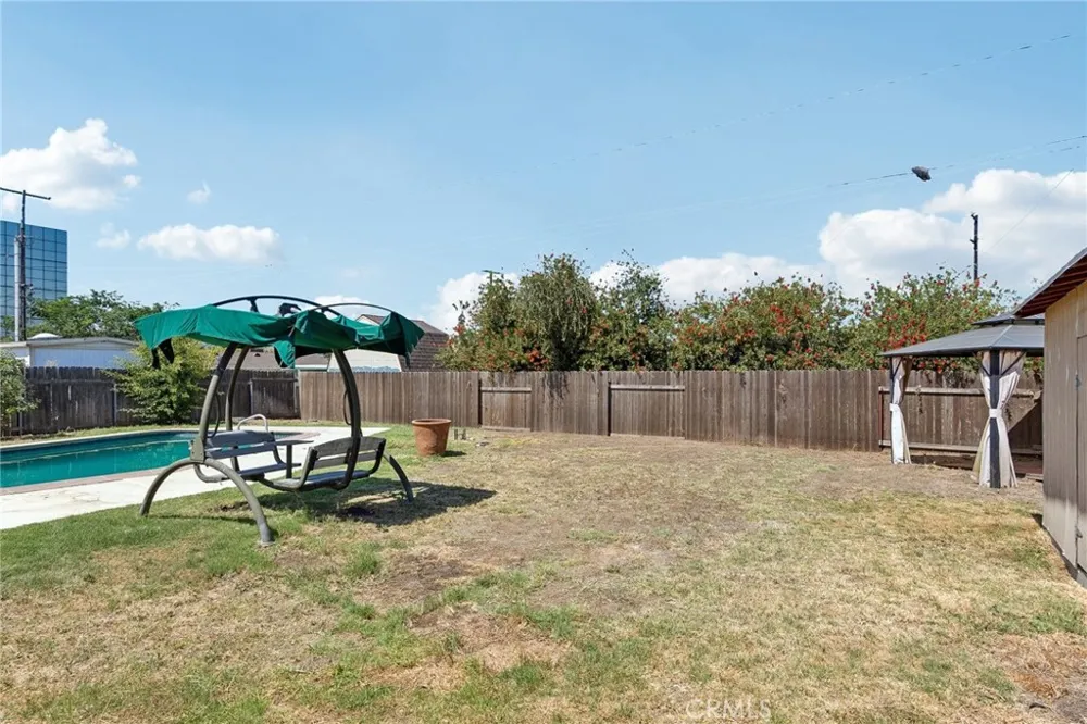 759 S Briargate Covina, CA 91723