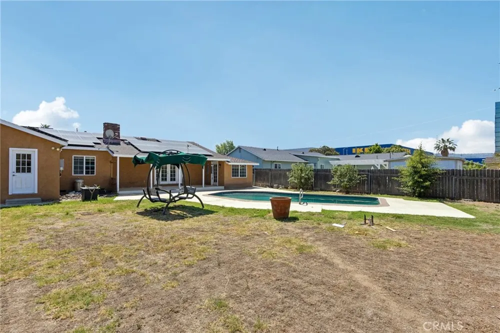 759 S Briargate Covina, CA 91723