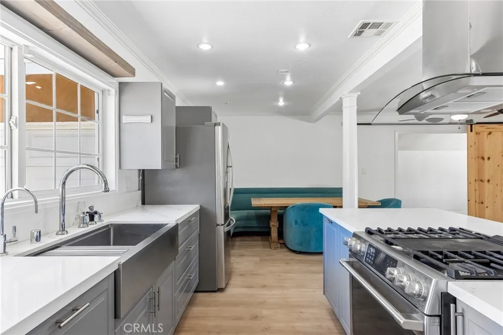 759 S Briargate Covina, CA 91723
