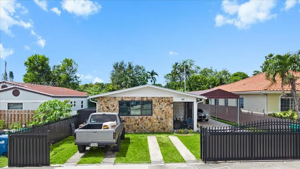 40 NW 119th St Miami, FL 33168