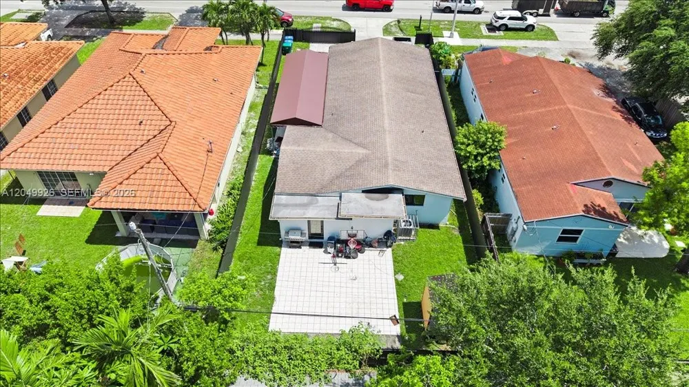 40 NW 119th St Miami, FL 33168