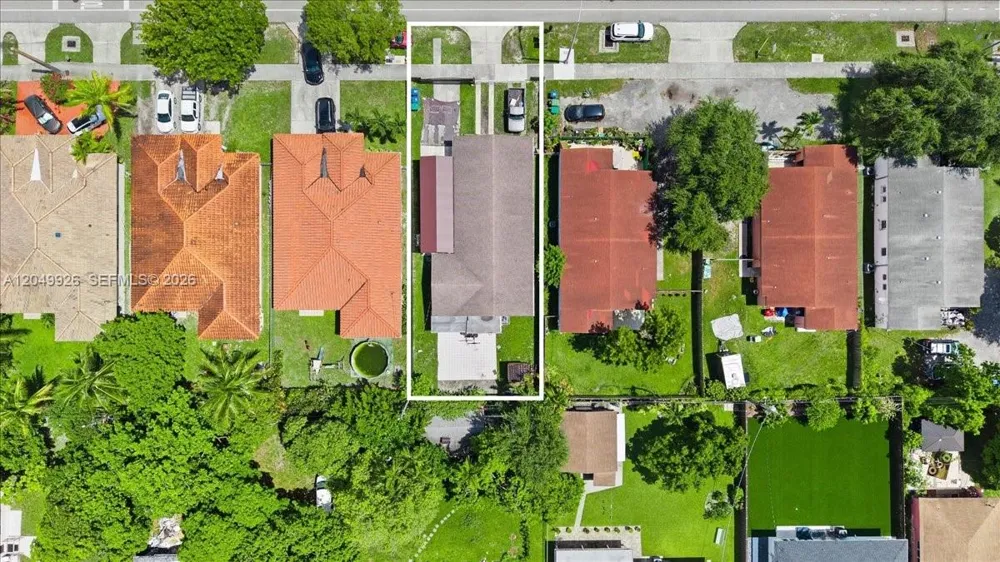 40 NW 119th St Miami, FL 33168