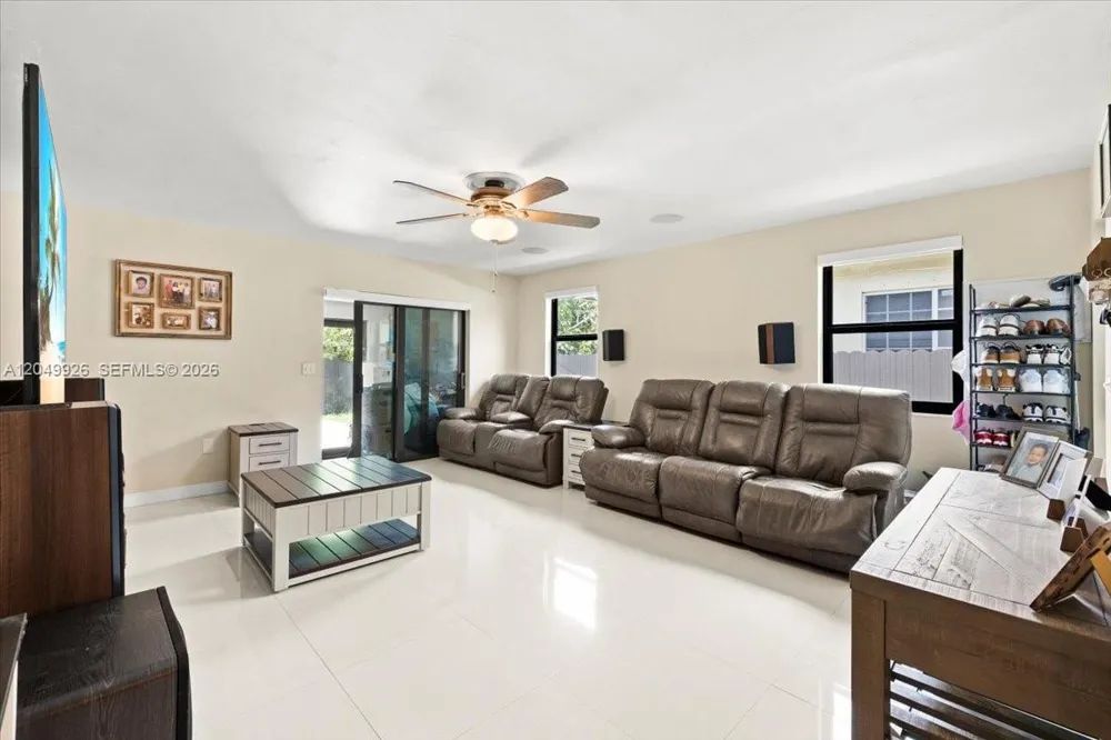 40 NW 119th St Miami, FL 33168