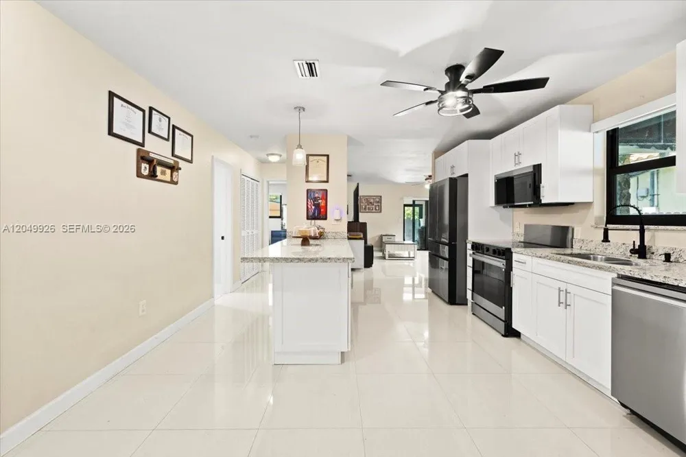 40 NW 119th St Miami, FL 33168