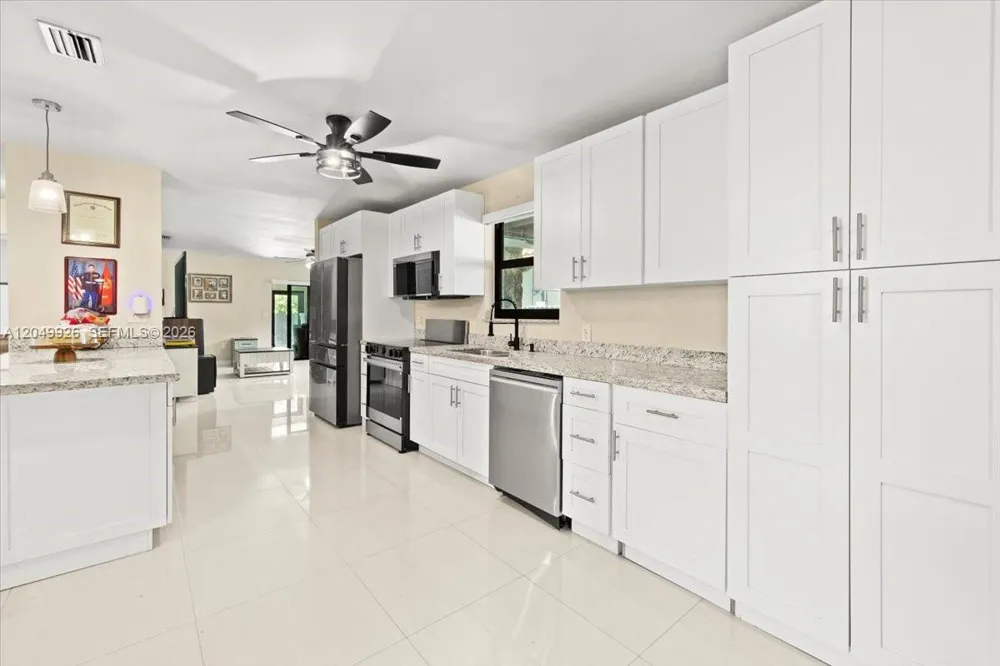 40 NW 119th St Miami, FL 33168
