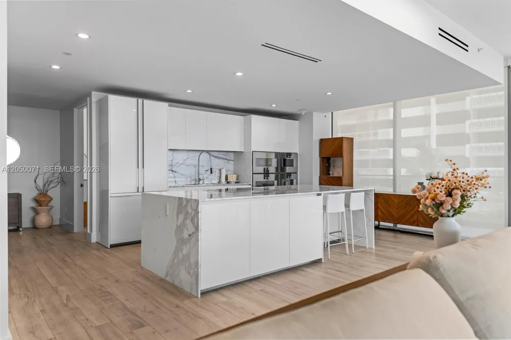 10203 Collins Ave #401 Bal Harbour, FL 33154