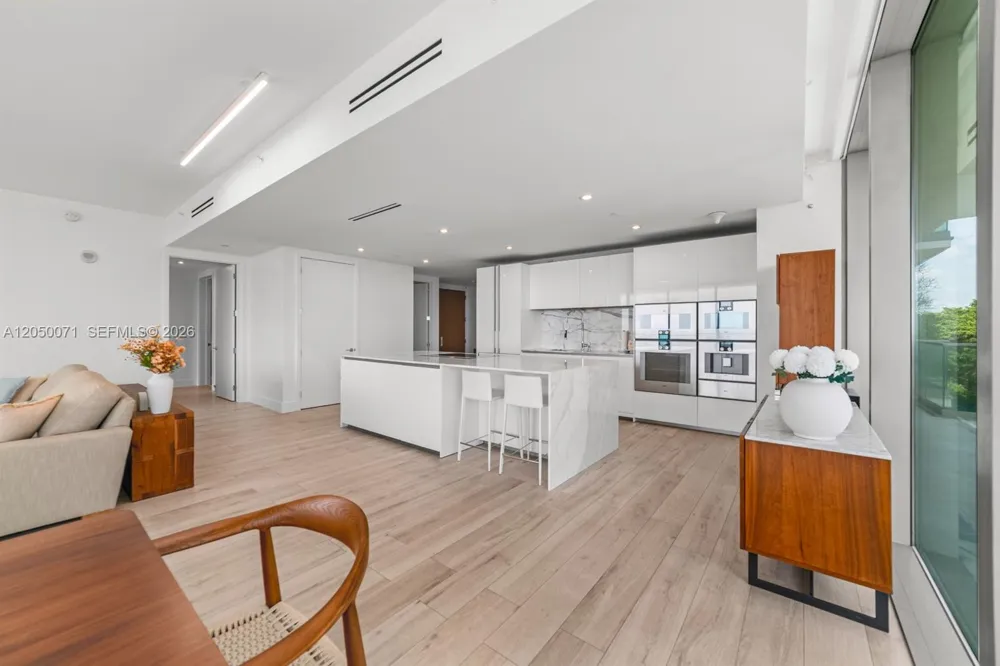 10203 Collins Ave #401 Bal Harbour, FL 33154