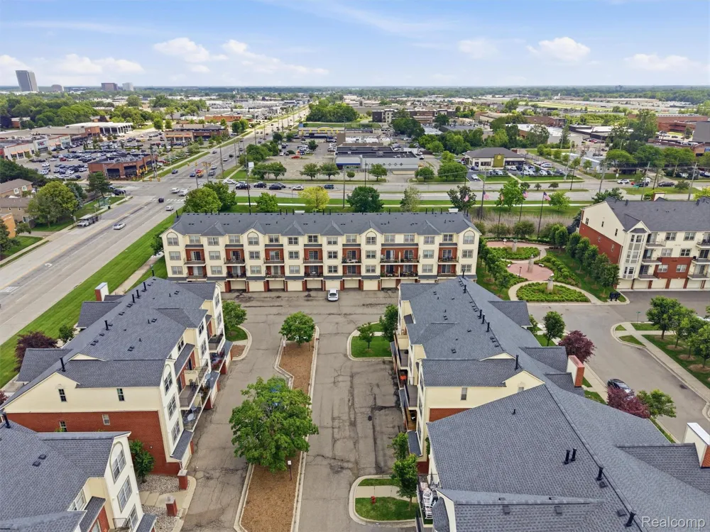 1528 Devon Lane Troy City, MI 48084