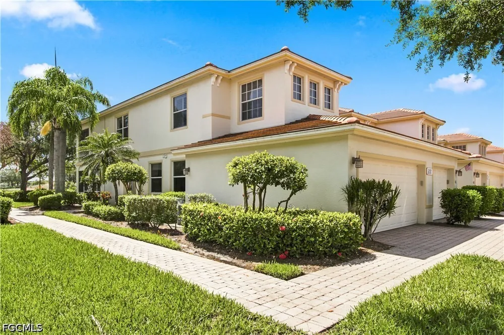 Meandering Way #101 Fort Myers, FL 33905