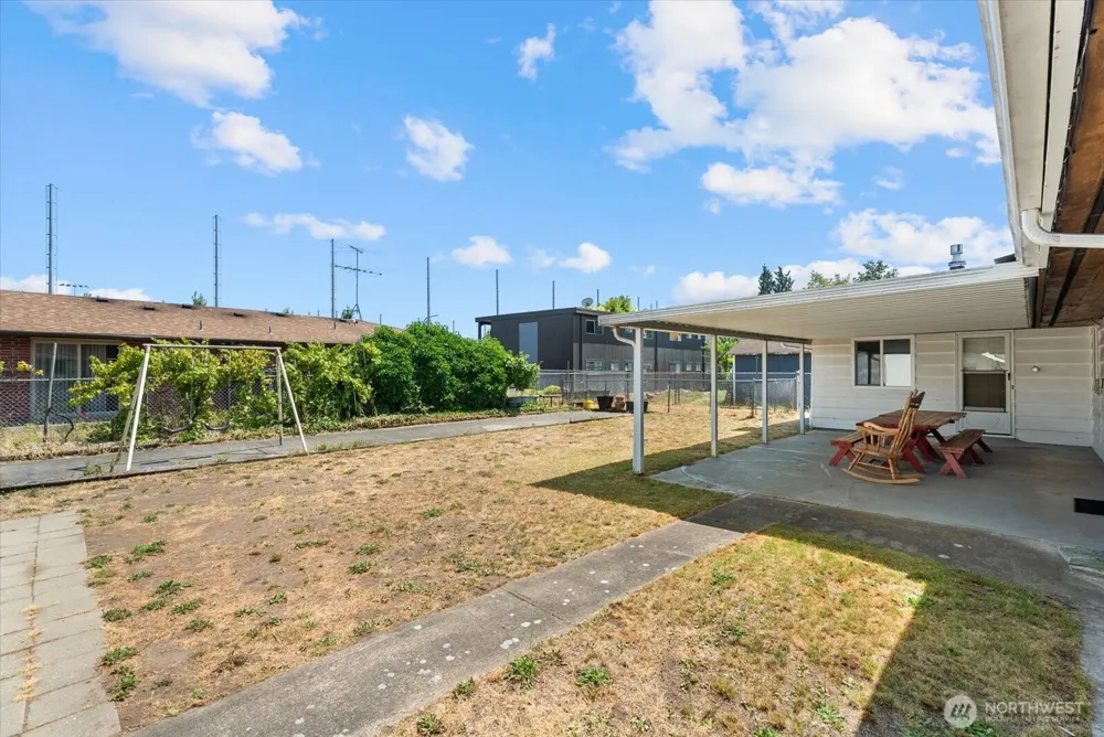 1718 G STREET SE Auburn, WA 98002