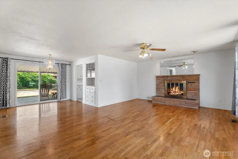 1718 G STREET SE Auburn, WA 98002