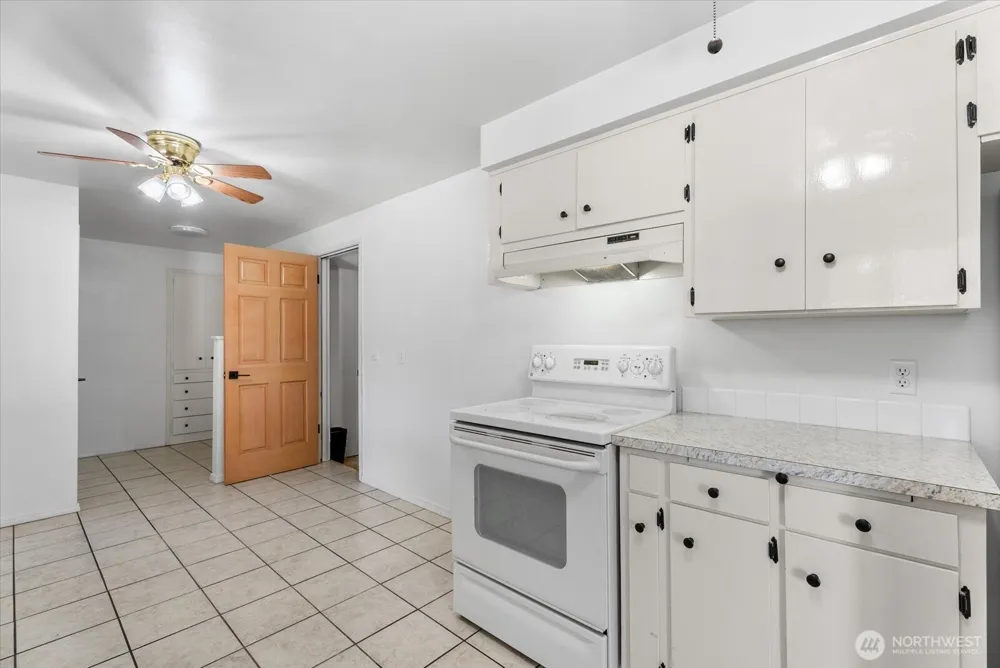 1718 G STREET SE Auburn, WA 98002