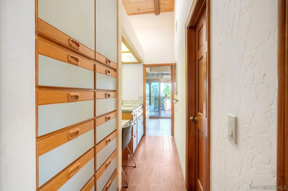 30458 Cool Valley Highlands Road Valley Center, CA 92082
