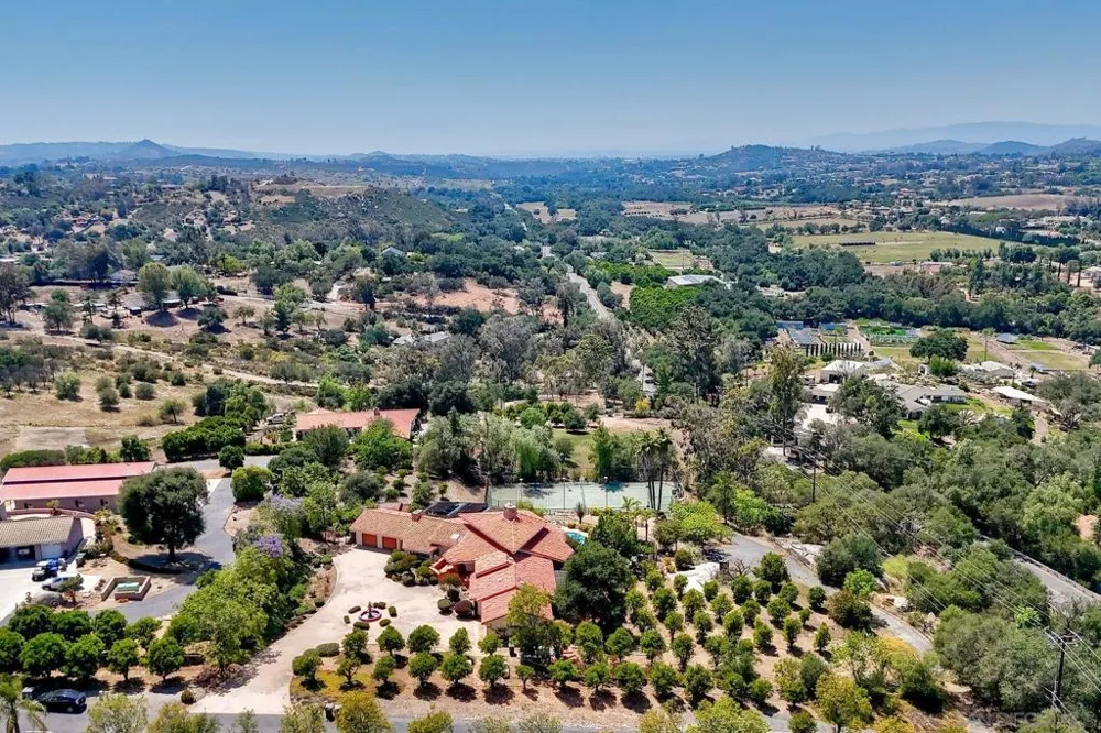 30458 Cool Valley Highlands Road Valley Center, CA 92082