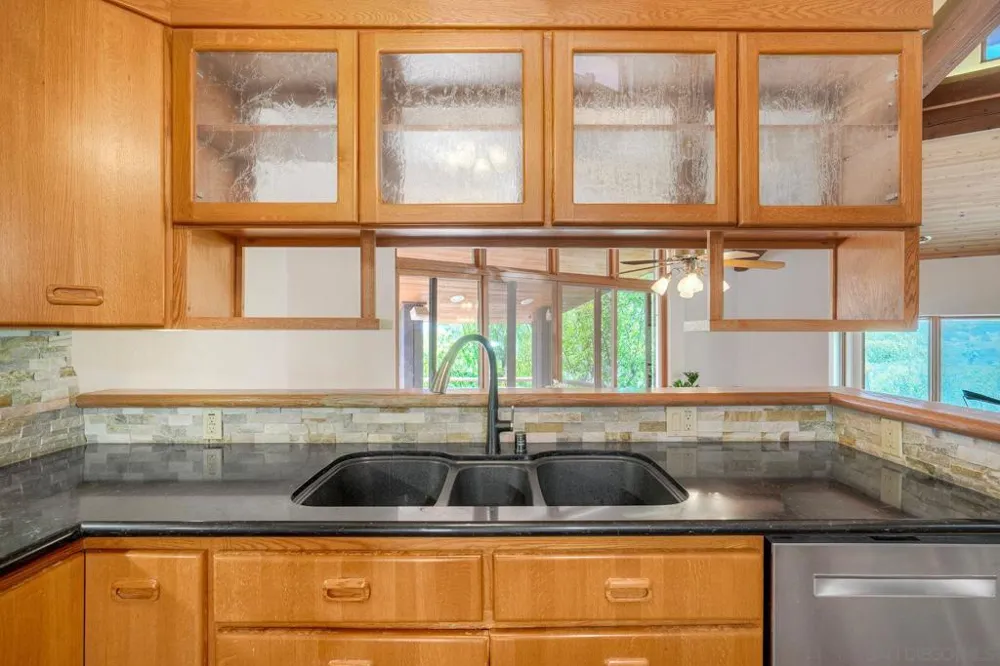 30458 Cool Valley Highlands Road Valley Center, CA 92082