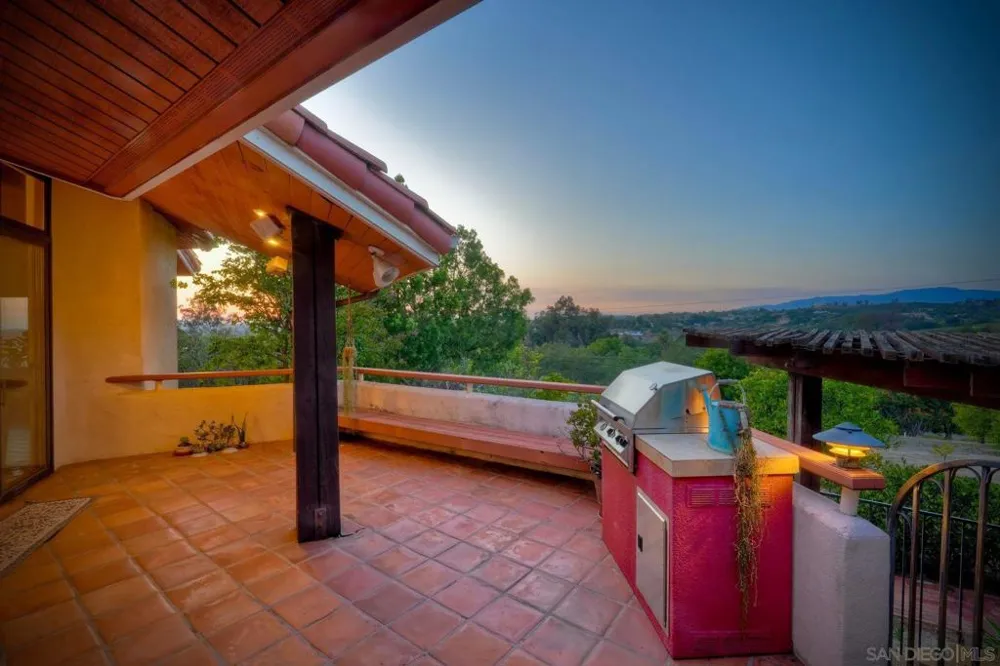 30458 Cool Valley Highlands Road Valley Center, CA 92082
