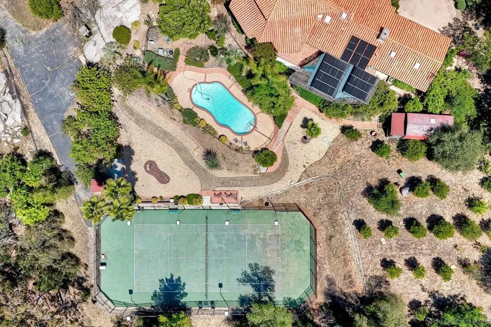 30458 Cool Valley Highlands Road Valley Center, CA 92082