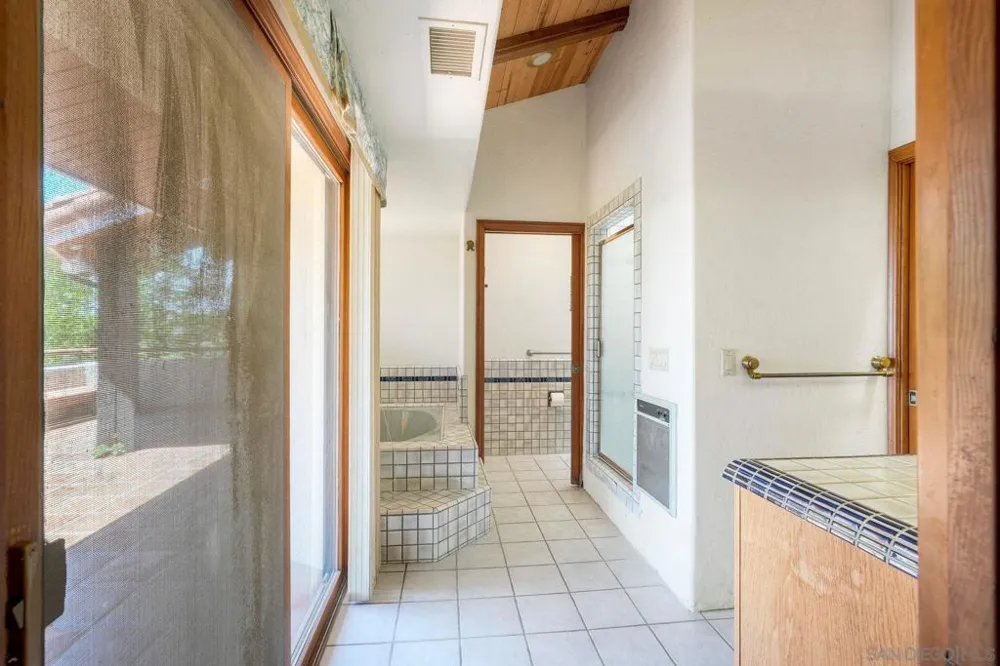 30458 Cool Valley Highlands Road Valley Center, CA 92082