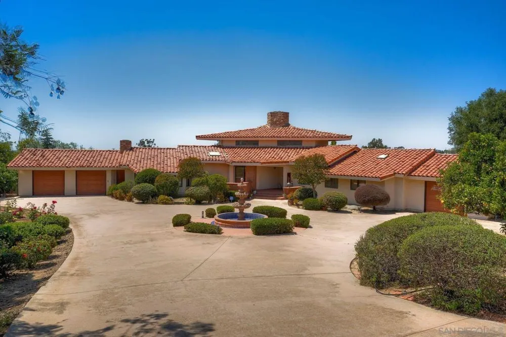 30458 Cool Valley Highlands Road Valley Center, CA 92082