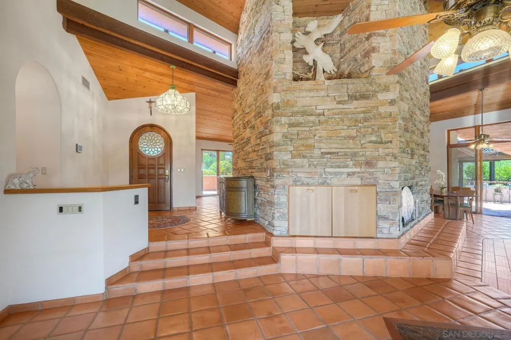 30458 Cool Valley Highlands Road Valley Center, CA 92082
