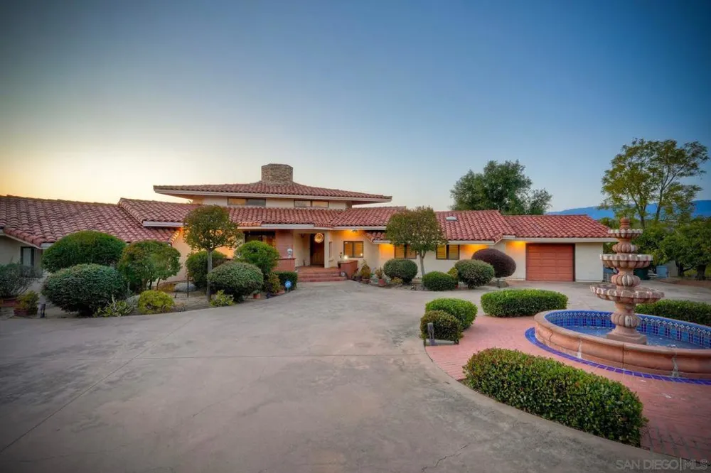 30458 Cool Valley Highlands Road Valley Center, CA 92082