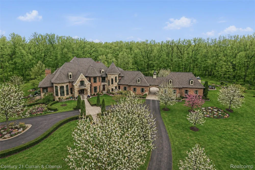 11479 Clyde Road Hartland Township, MI 48430