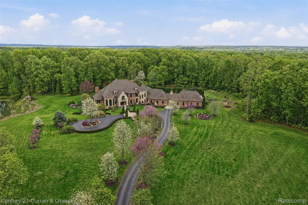 11479 Clyde Road Hartland Township, MI 48430