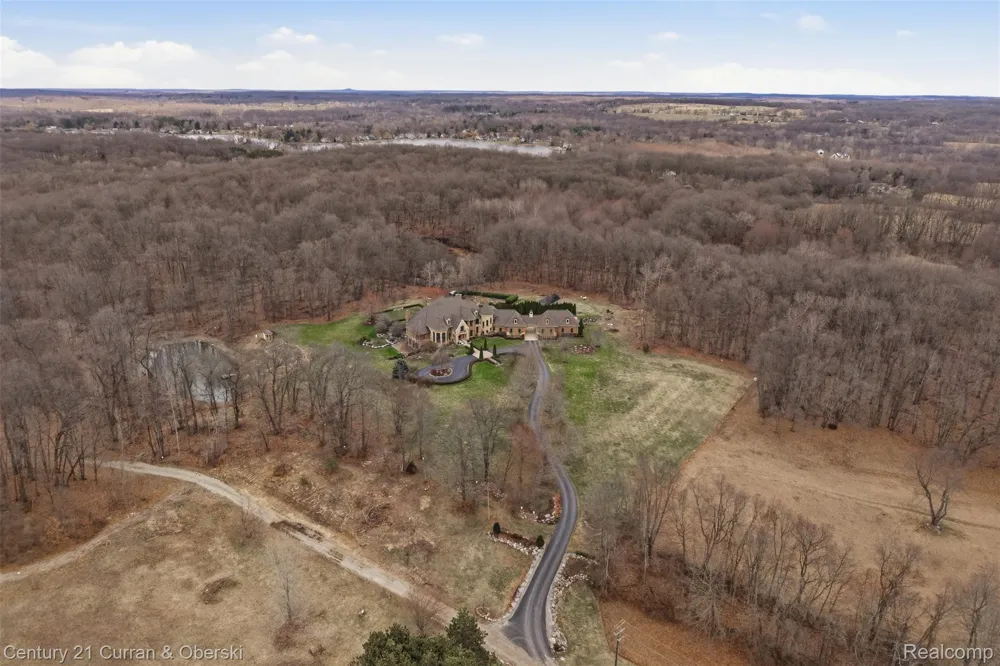 11479 Clyde Road Hartland Township, MI 48430