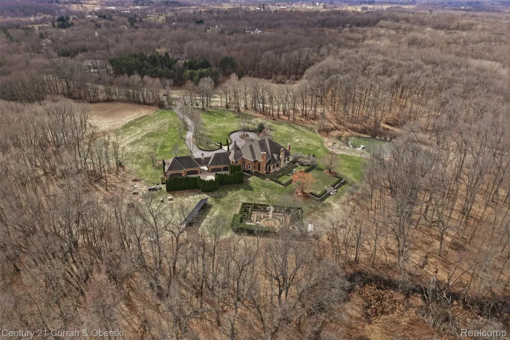 11479 Clyde Road Hartland Township, MI 48430