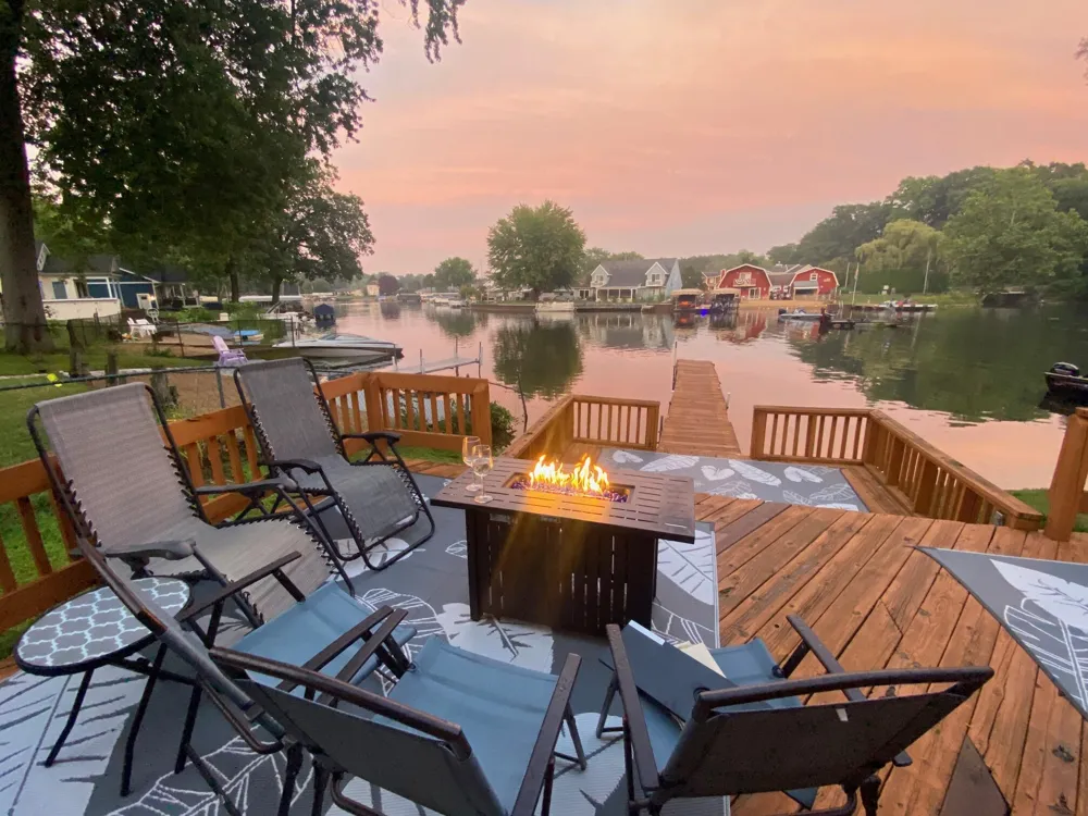4733 Shore Drive Coloma Charter Township, MI 49038